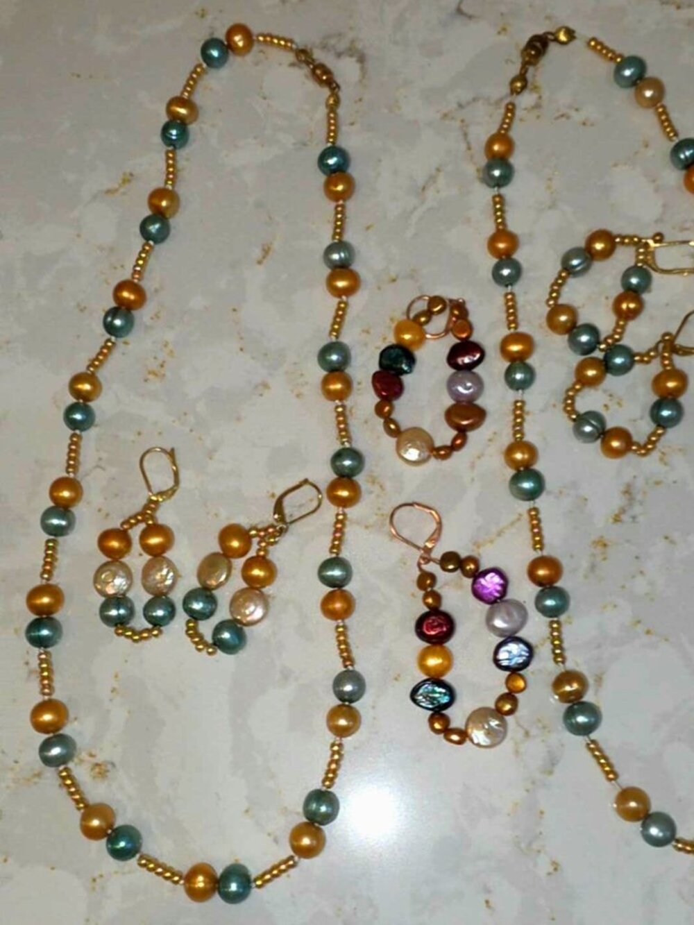 Lot (5) Faux Pearl Jewelry Pieces Necklaces/Earrings, Magnetic Clasp Blue/Copper